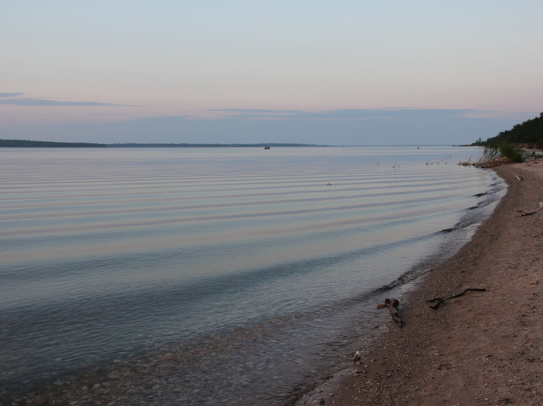 Beaver Island Lodge主图