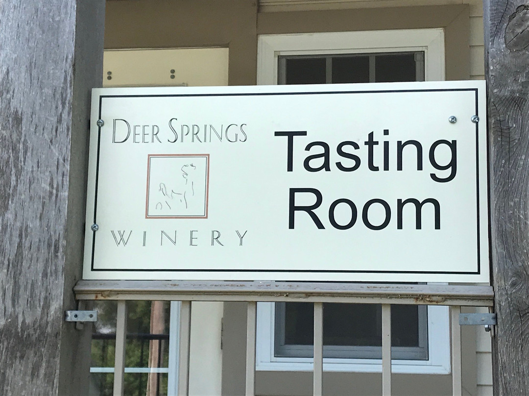 Deer Springs Winery景点图片