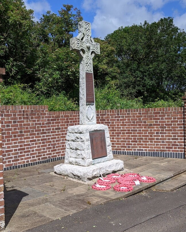 Dunlop War Memorial景点图片