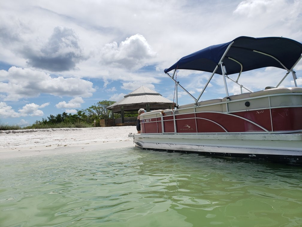 Marina Mikes Boat Club & Rentals-迈尔斯堡海滩必去景点
