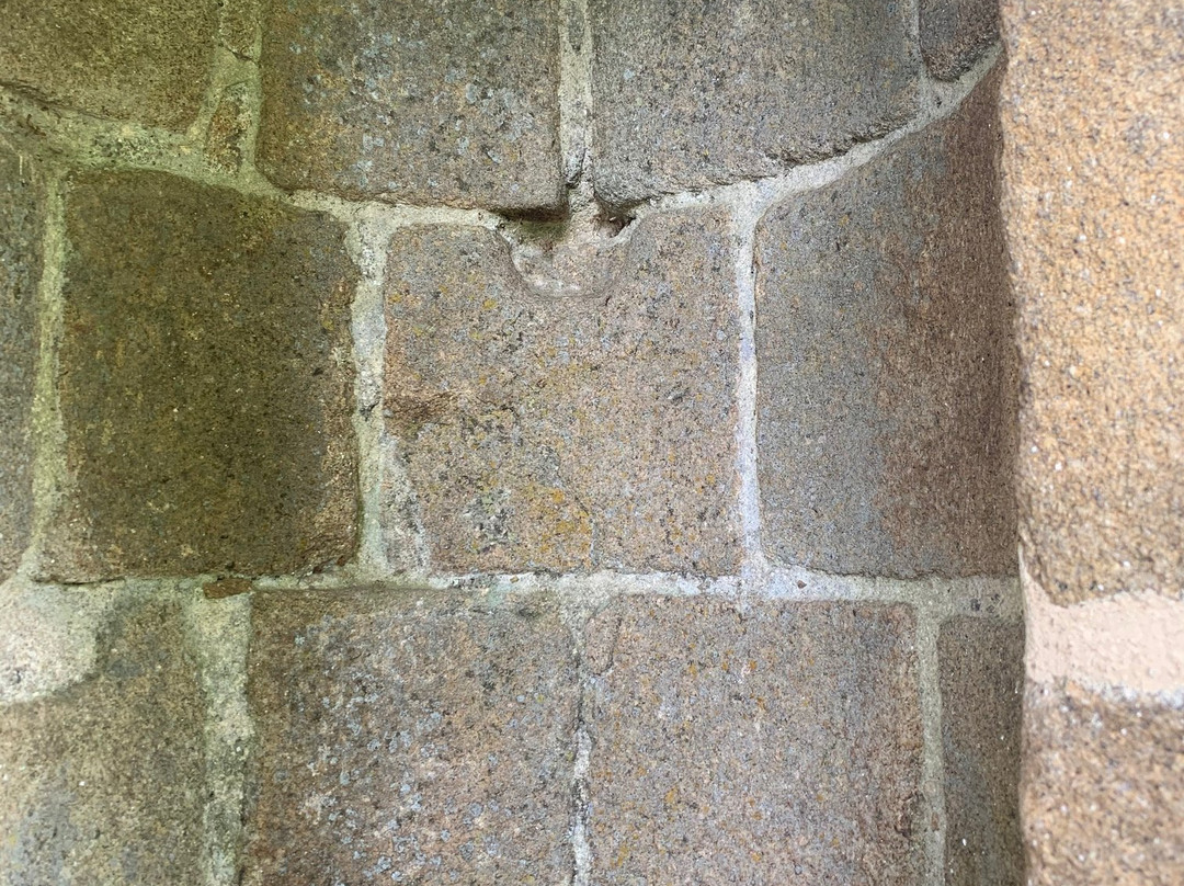 Ancien Cimetière Et Lanterne Des Morts-Rancon必去景点