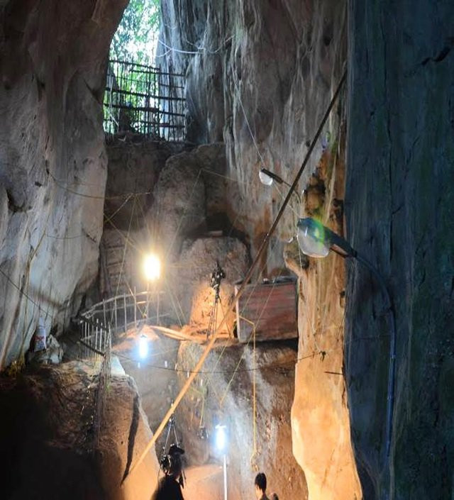 Con Moong Cave景点图片
