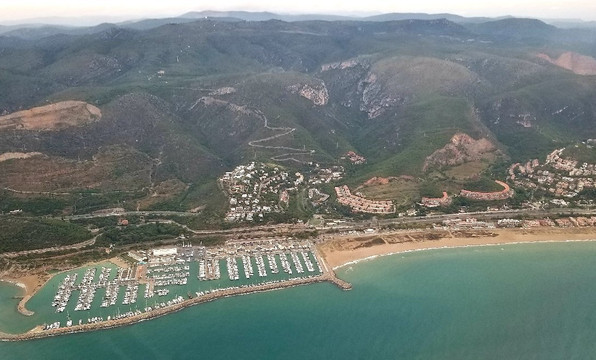 Escola Catalana de Surf-卡斯特尔德费尔斯必去景点