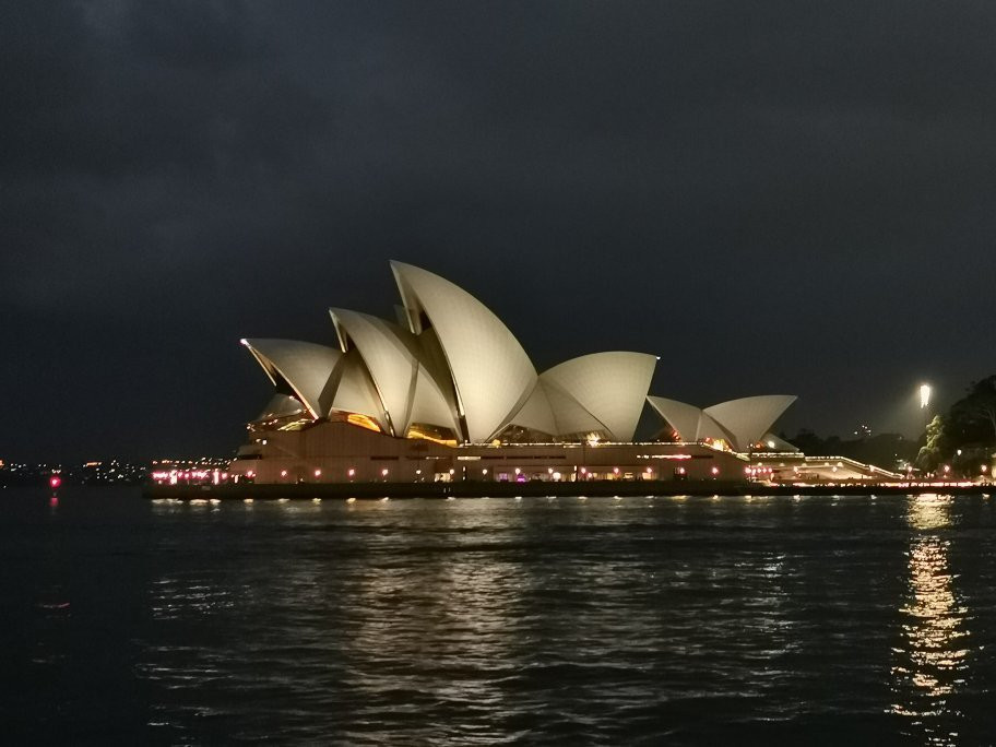 塞贝尔一号码头酒店主图