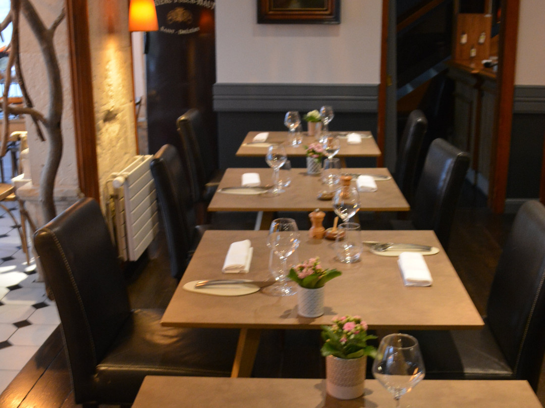 Logis Hôtel les Glycines主图