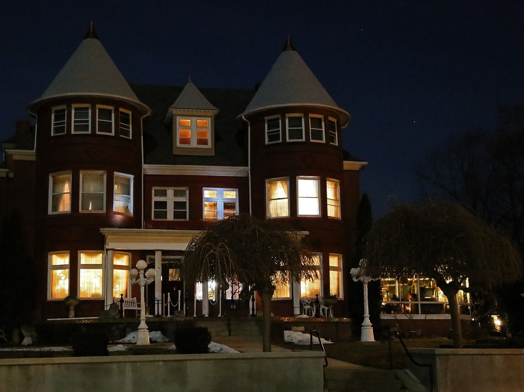 The Dempsey Manor B&B主图