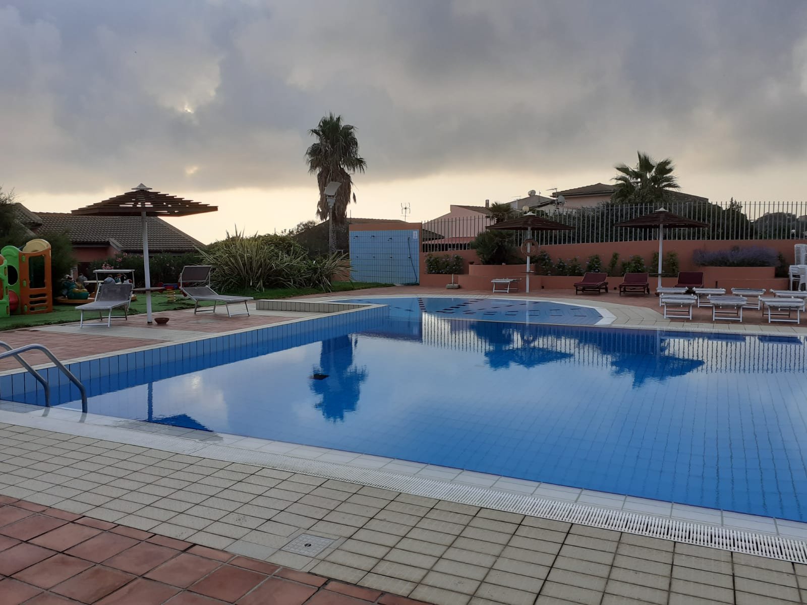 Cala Rosa Club Hotel-泳池