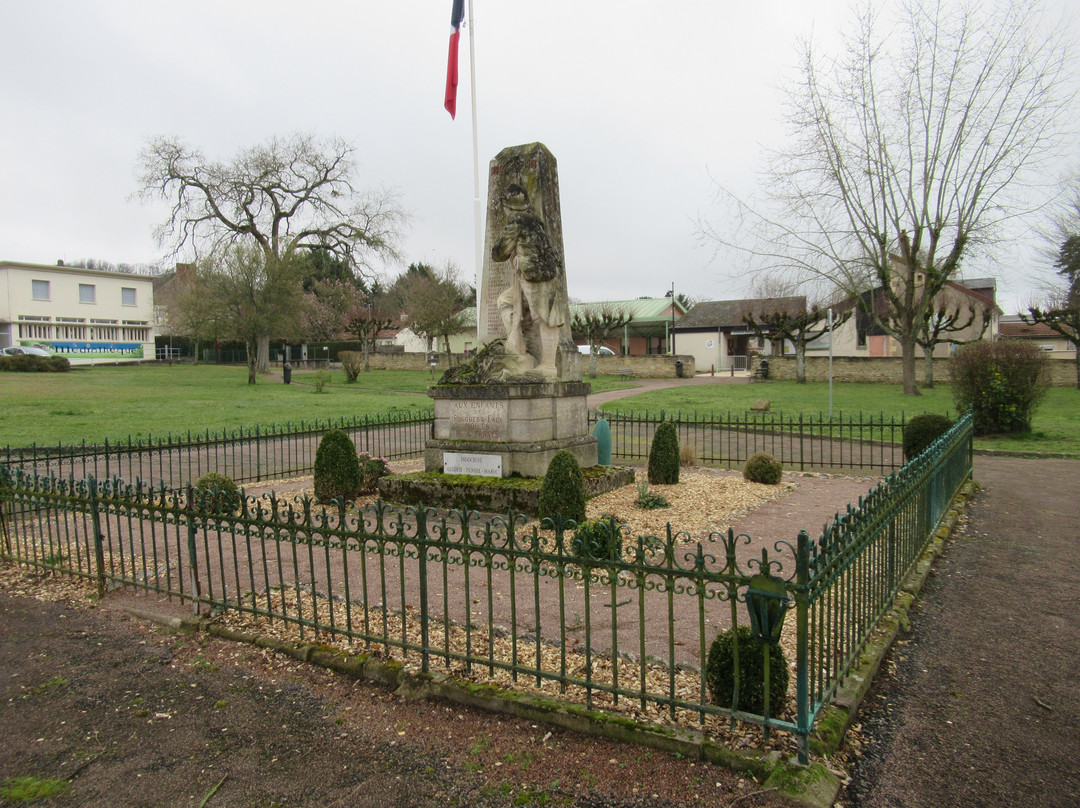 Monument communal景点图片