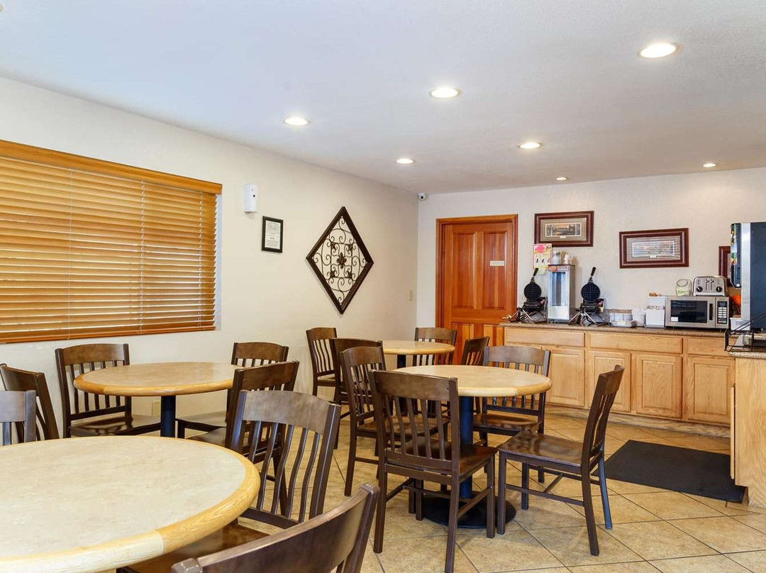 Super 8 By Wyndham Hotels主图