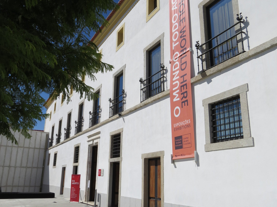 Conde de Vila Flor Square (Évora)景点图片