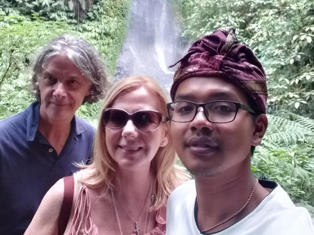 Bali Car Hire With Driver As Guide景点图片