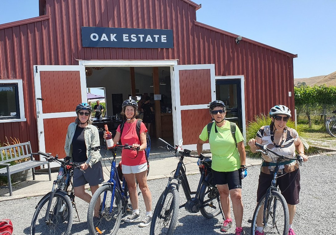 Coastal Wine Cycles景点图片