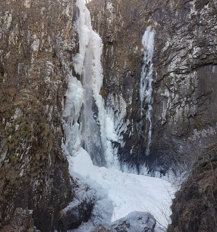 Livaditis Waterfall-Livaditis必去景点
