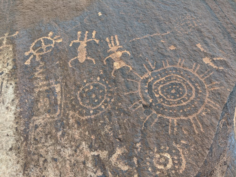 Little Black Mountain Petroglyph Site景点图片