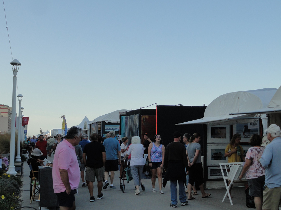 King Neptune Statue on the Boardwalk-弗吉尼亚海滩必去景点