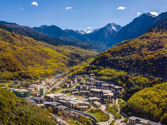 九寨鲁能希尔顿度假酒店主图