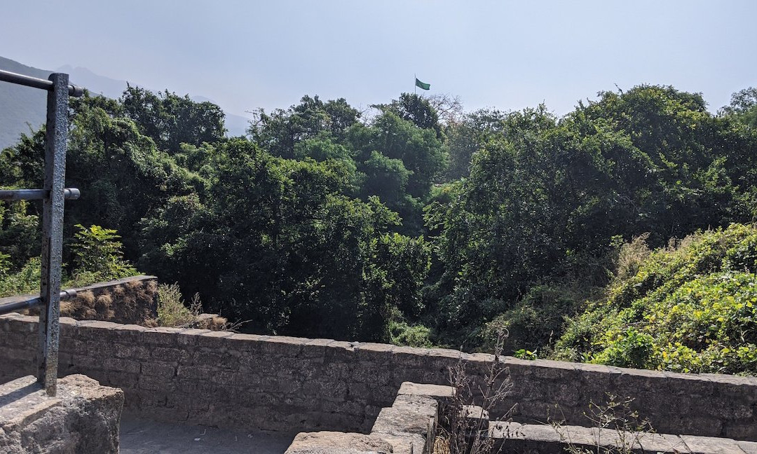 Navghan Kuvo-居那加德必去景点