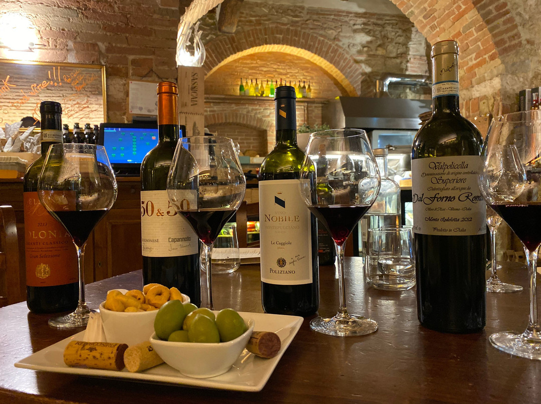A Day in Tuscany by Serena Baglioni-蒙特普尔恰诺必去景点