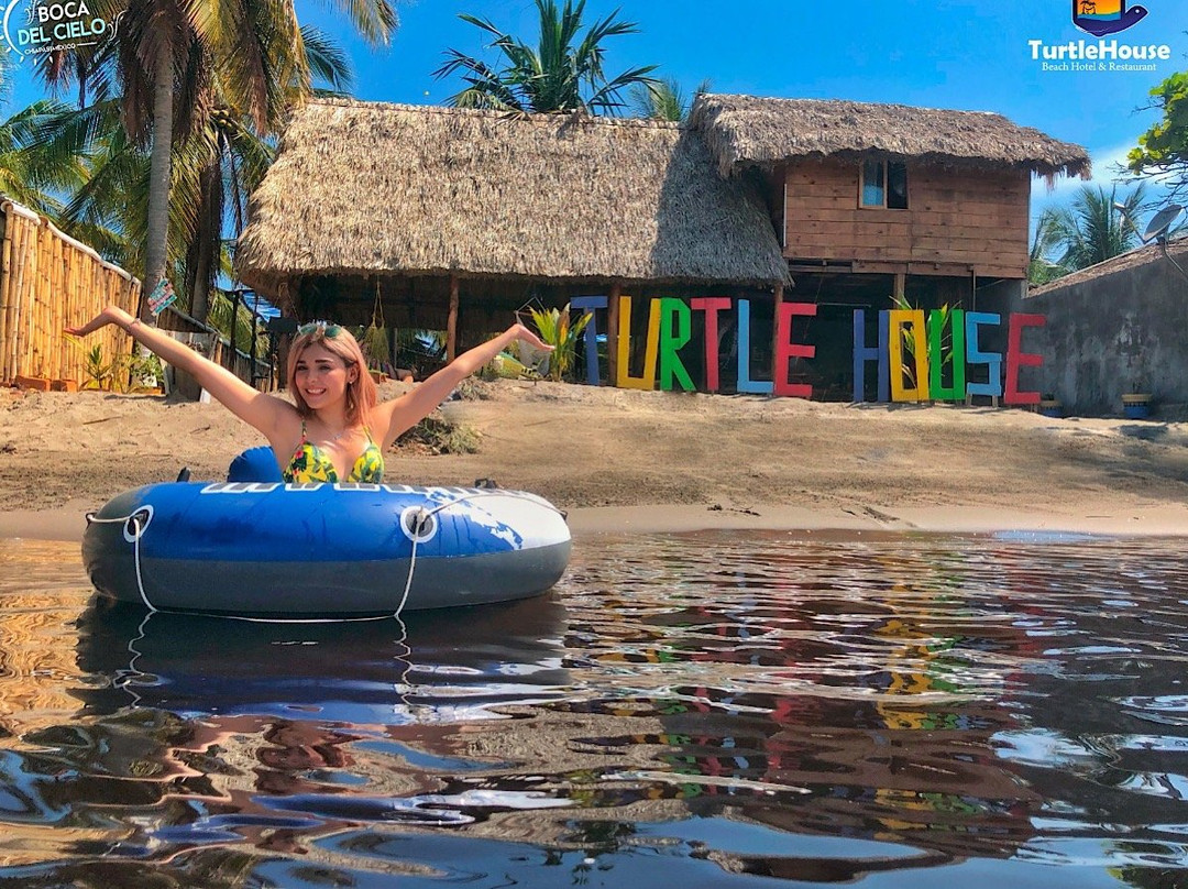 Turtle House Beach Hotel & Restaurant