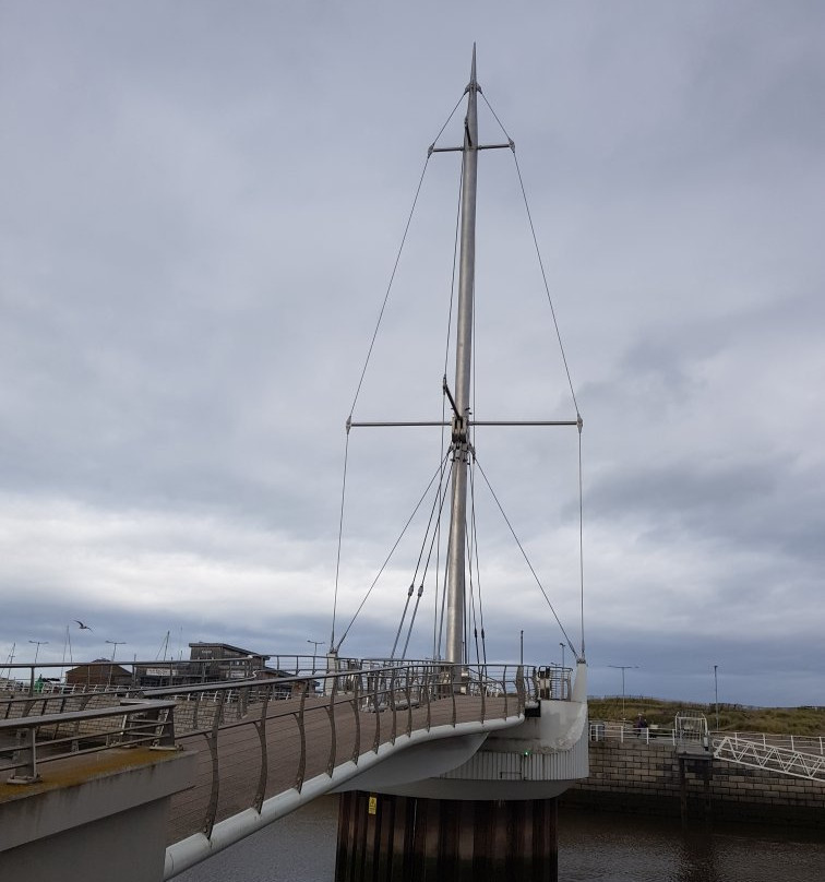 Pont-y-Ddraig Harbour Bridge景点图片