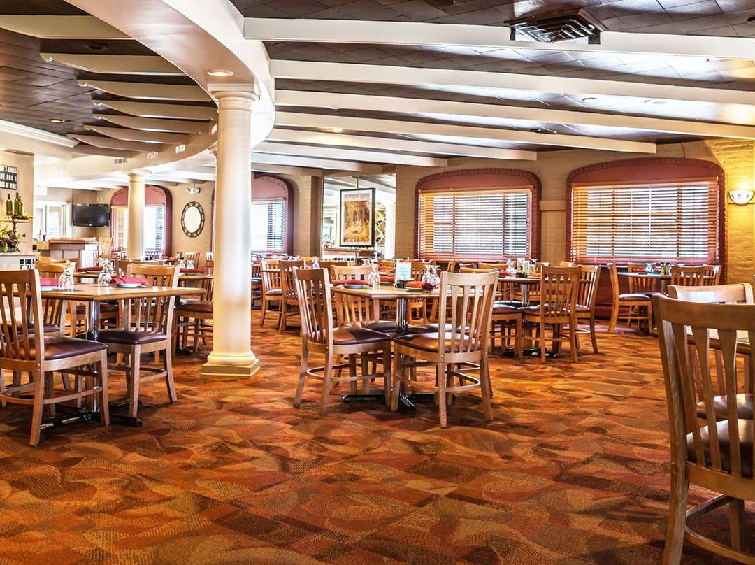 Magnuson Grand Pioneer Inn and Suites主图