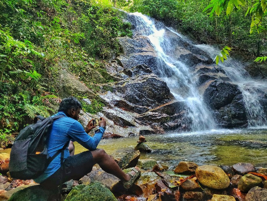 Kanching Rainforest Waterfall景点图片