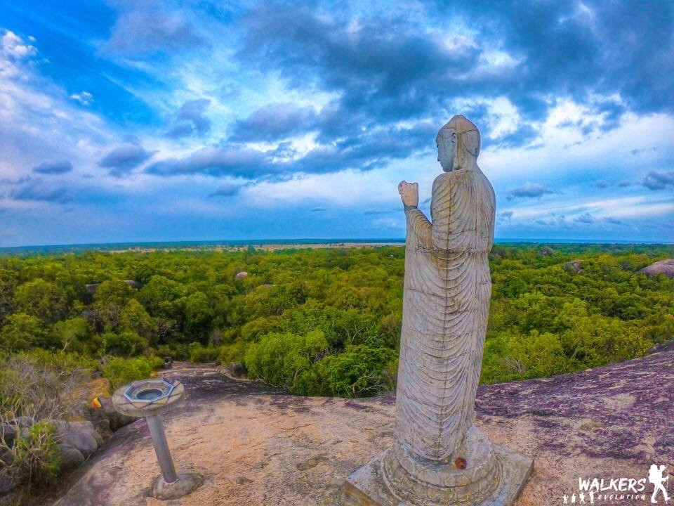 Kudumbigala Monastery-阿鲁甘湾必去景点
