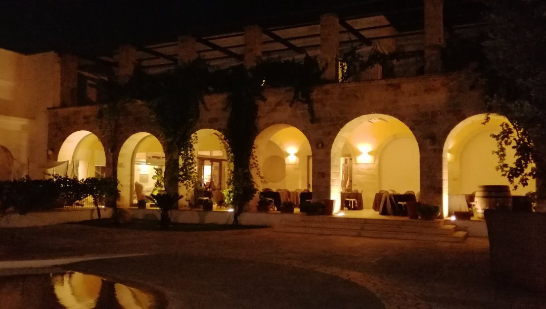 Relais La Fontanina Wellness Center-奥斯图尼必去景点