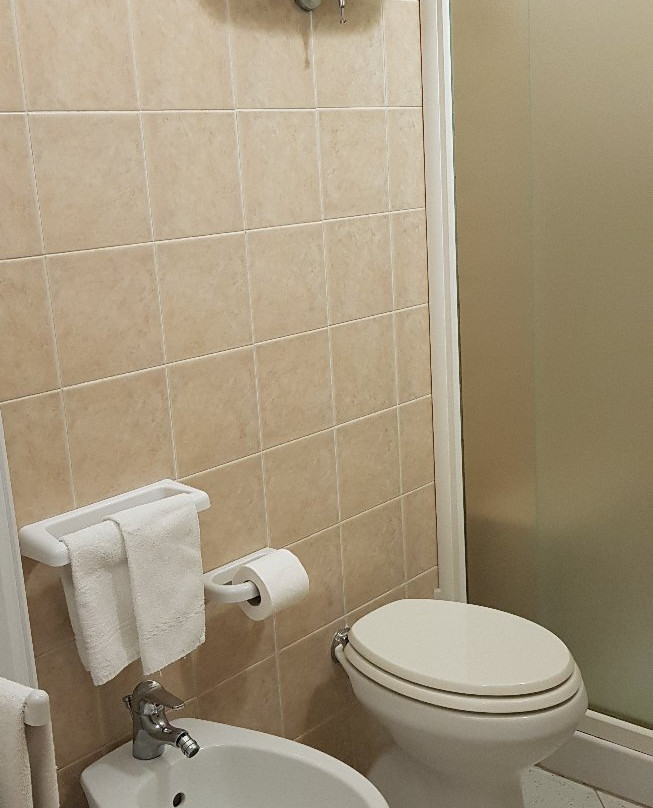 吉利阿奇食宿酒店主图