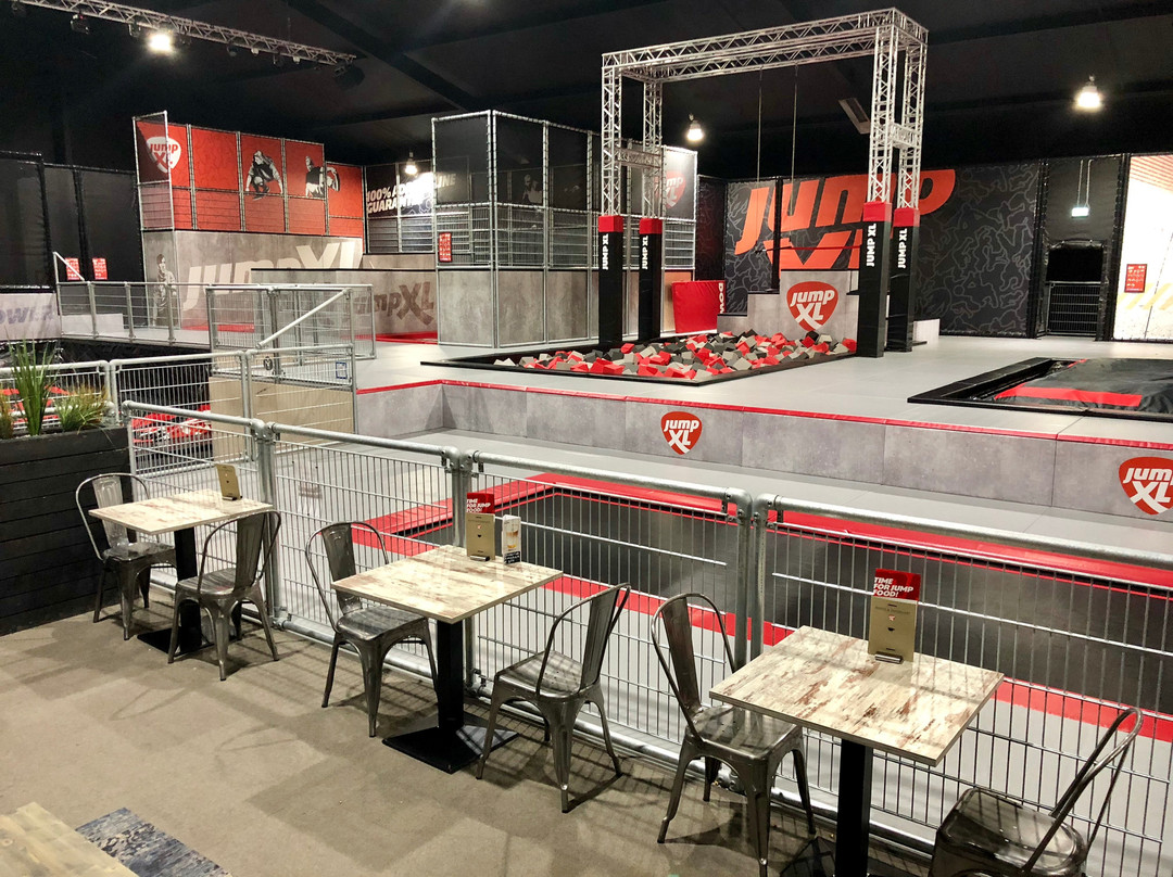 Jump XL-亨厄洛必去景点