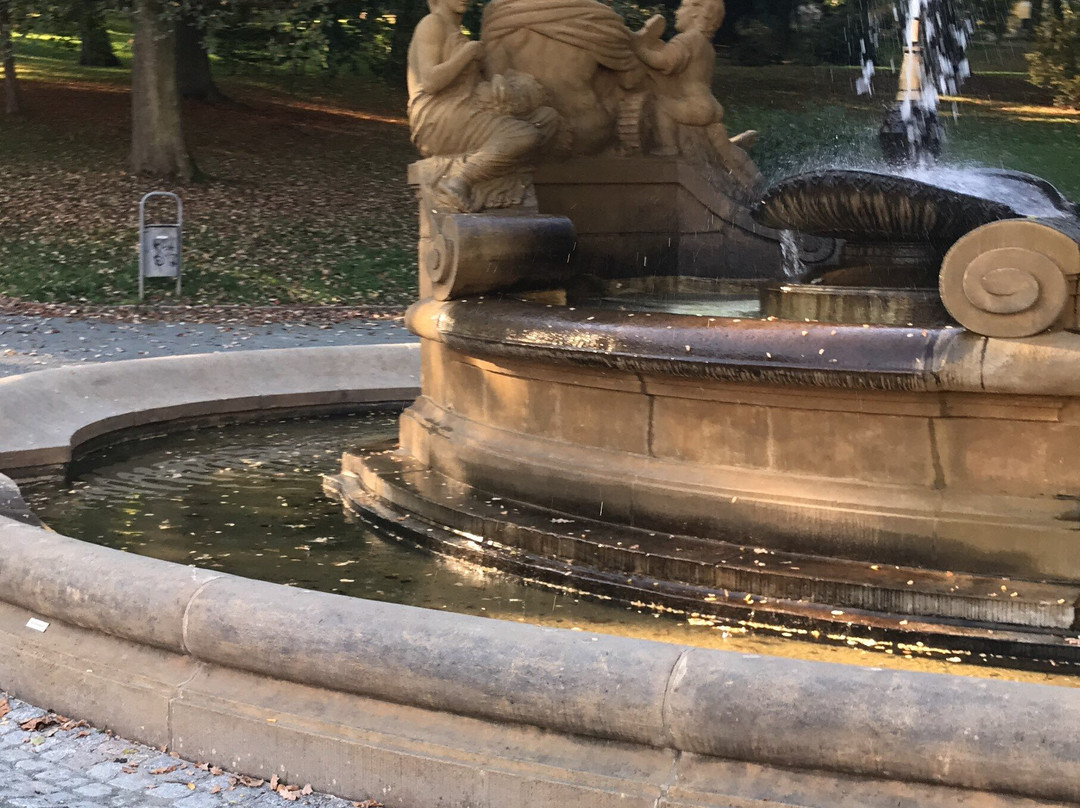 Der Wettinbrunnen Im Bismarckhain