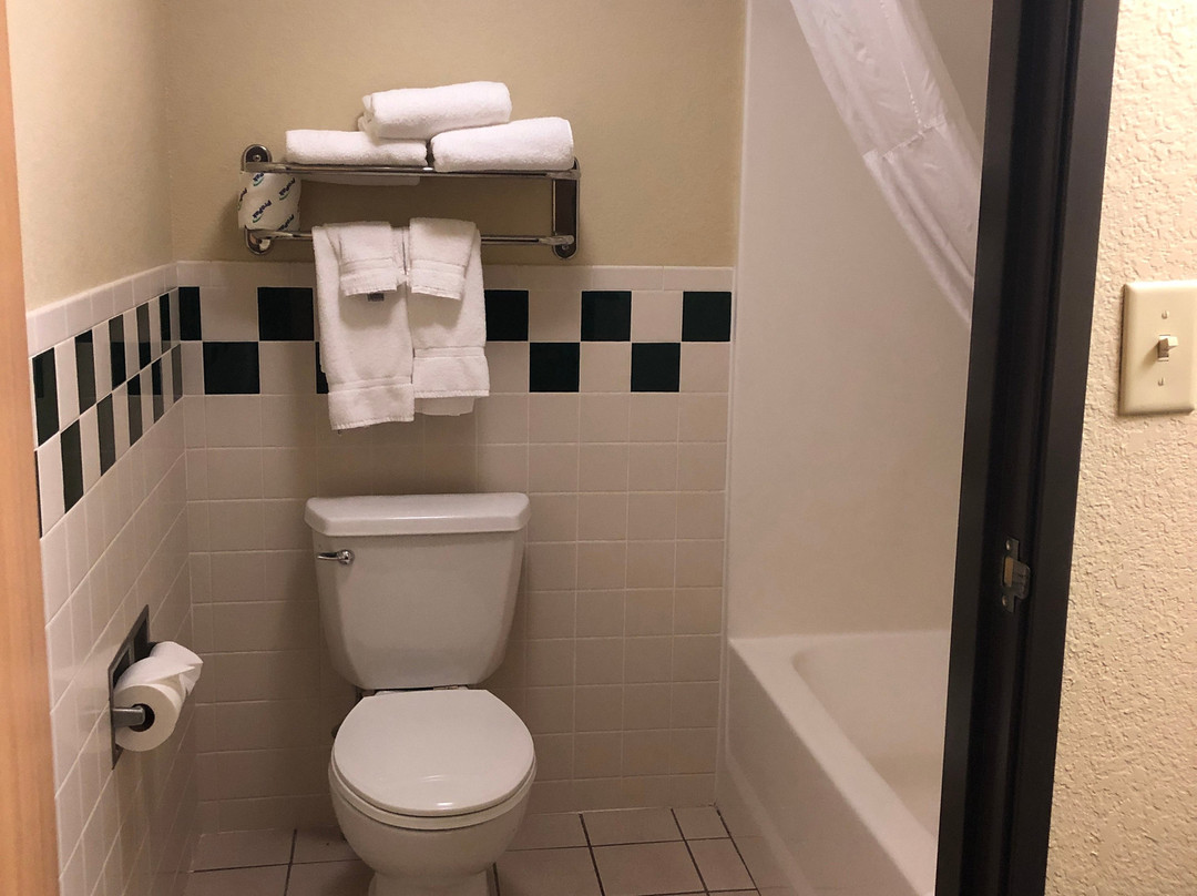 Black Beach Inn Silver Bay主图