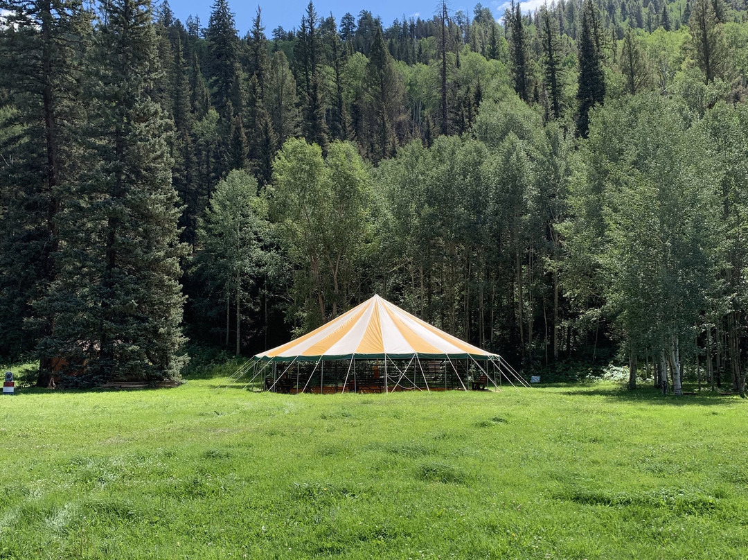 Circle K Guest Ranch主图