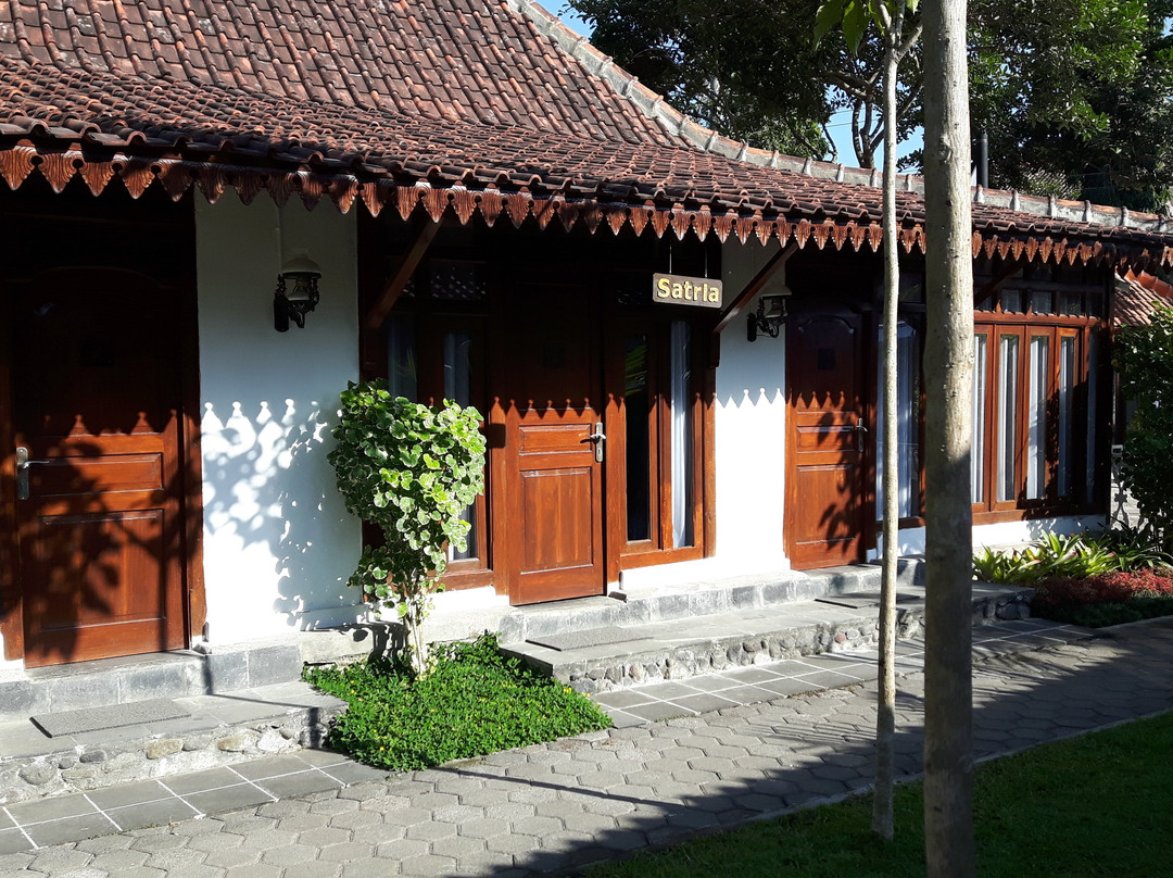 The Nalaya Hotel & Resto主图