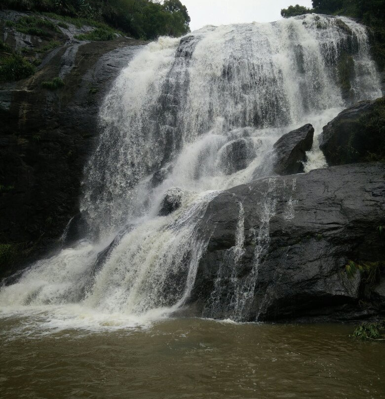 Kalhatti Falls景点图片