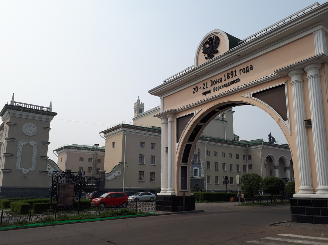Triumphal Arch the Royal Gates-乌兰乌德必去景点