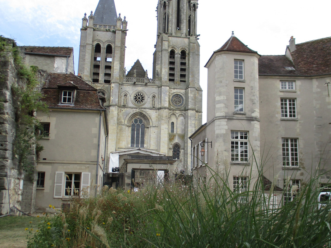 Cathédrale notre-dame de Senlis-桑利斯必去景点
