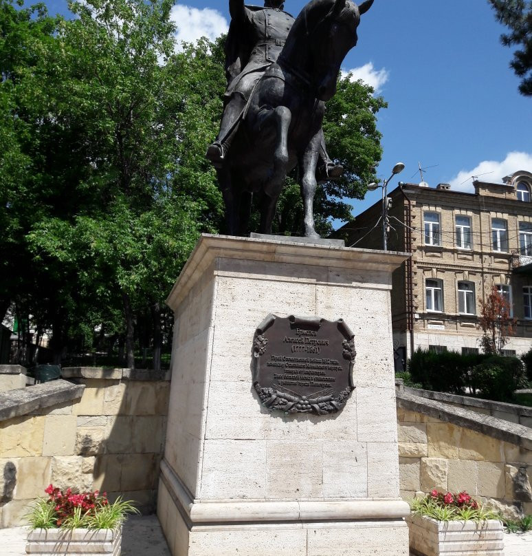 Monument to General A.P. Yermolov-Pyatigorsk必去景点