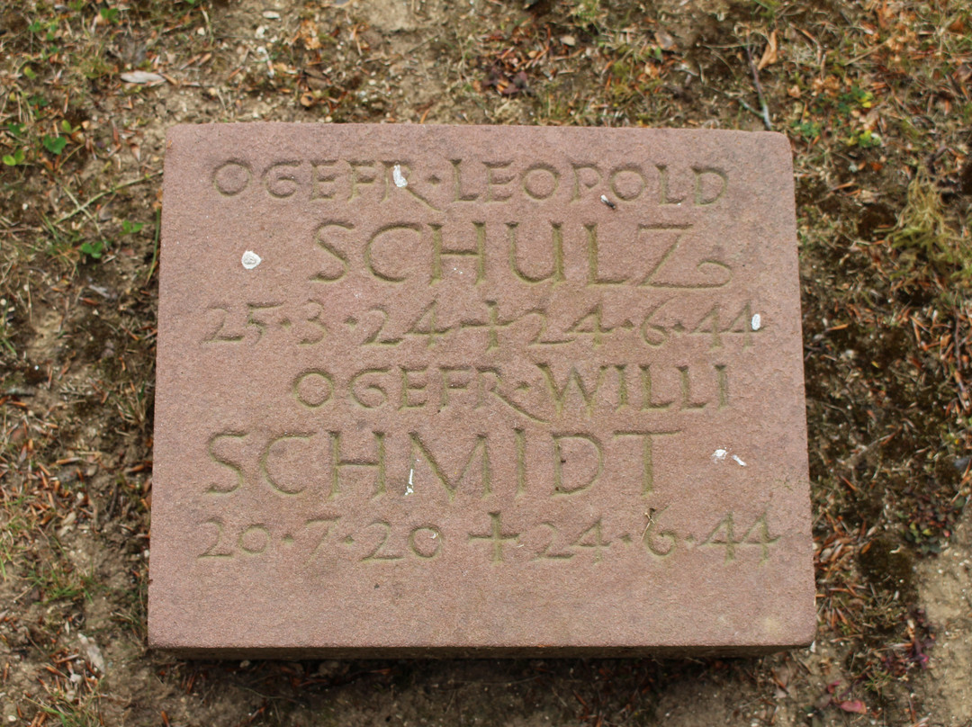 Deutscher Soldatenfriedhof-博韦必去景点