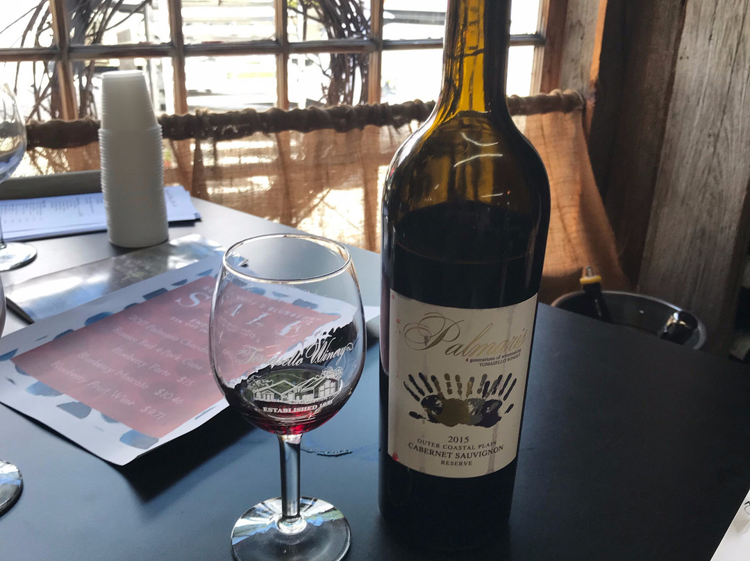 Tomasello Winery Tasting Room景点图片