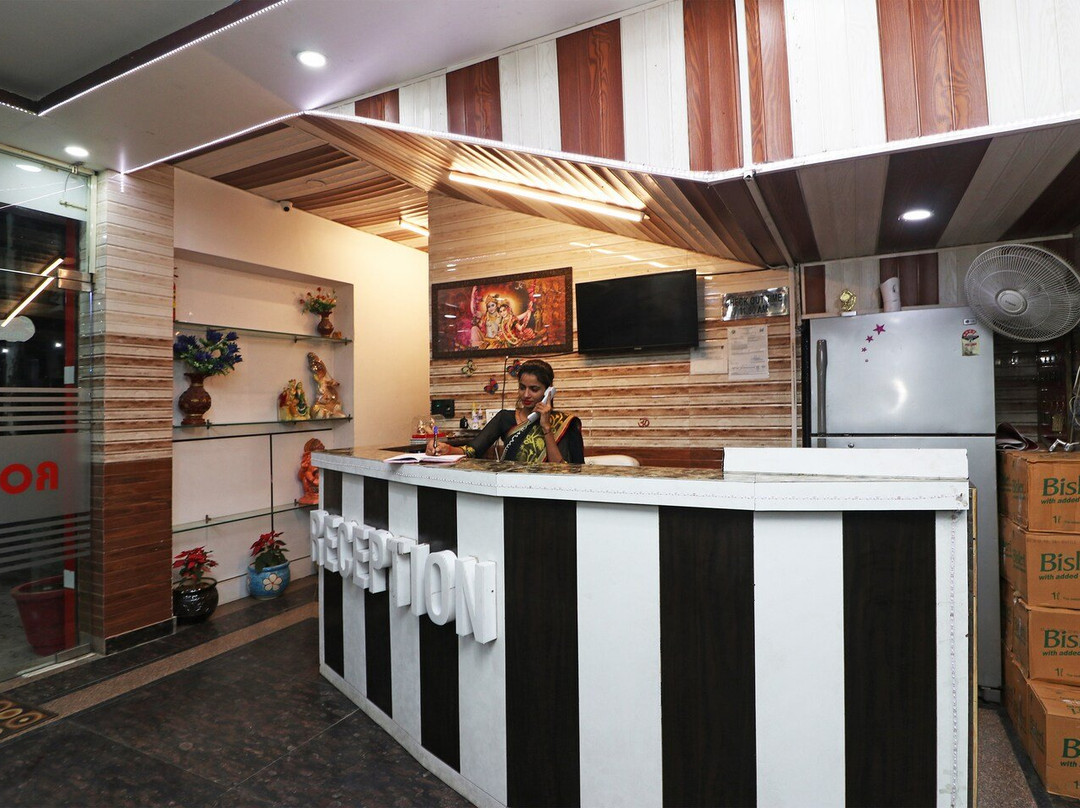 OYO Hotel Royal Apple
