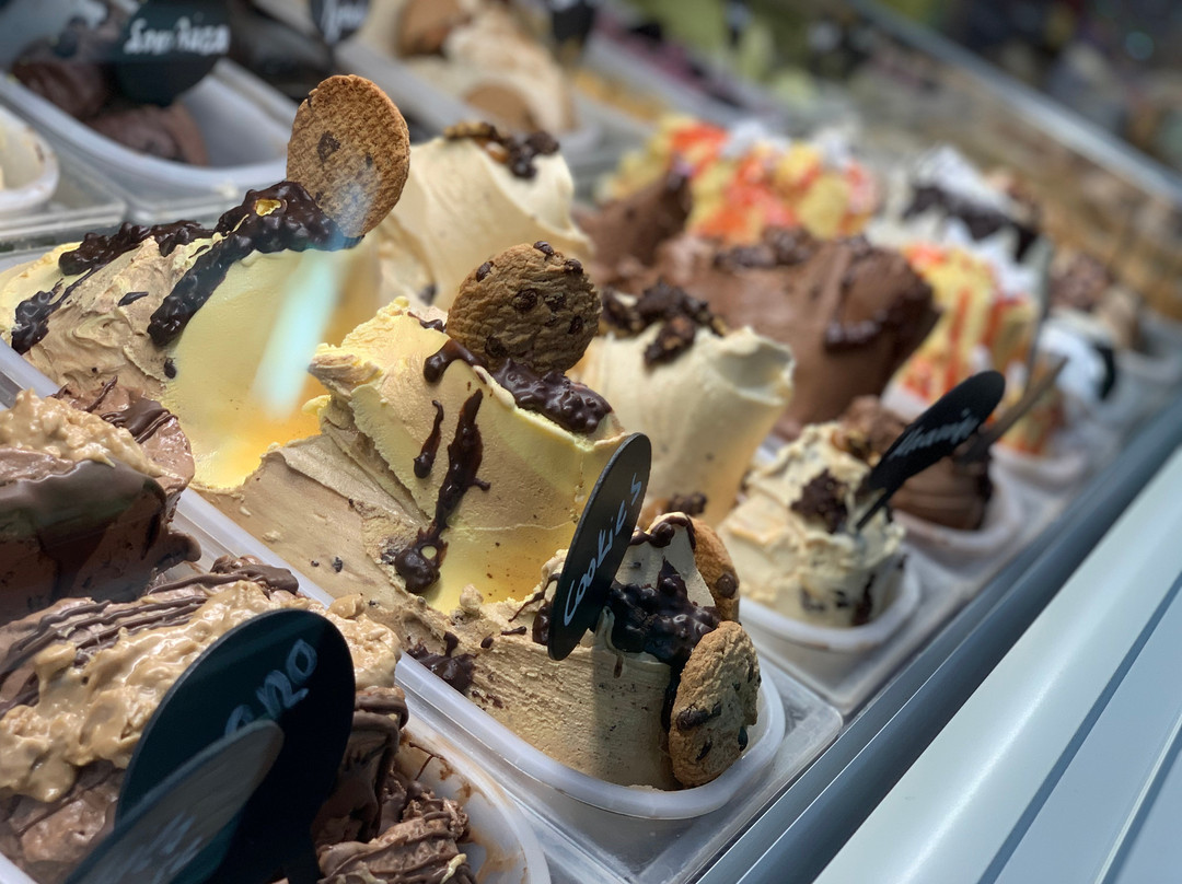Praline Pastry Shop