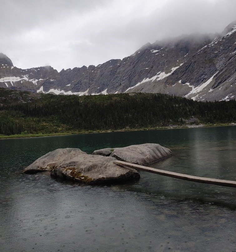 Upper Dewey Lake-史凯威必去景点