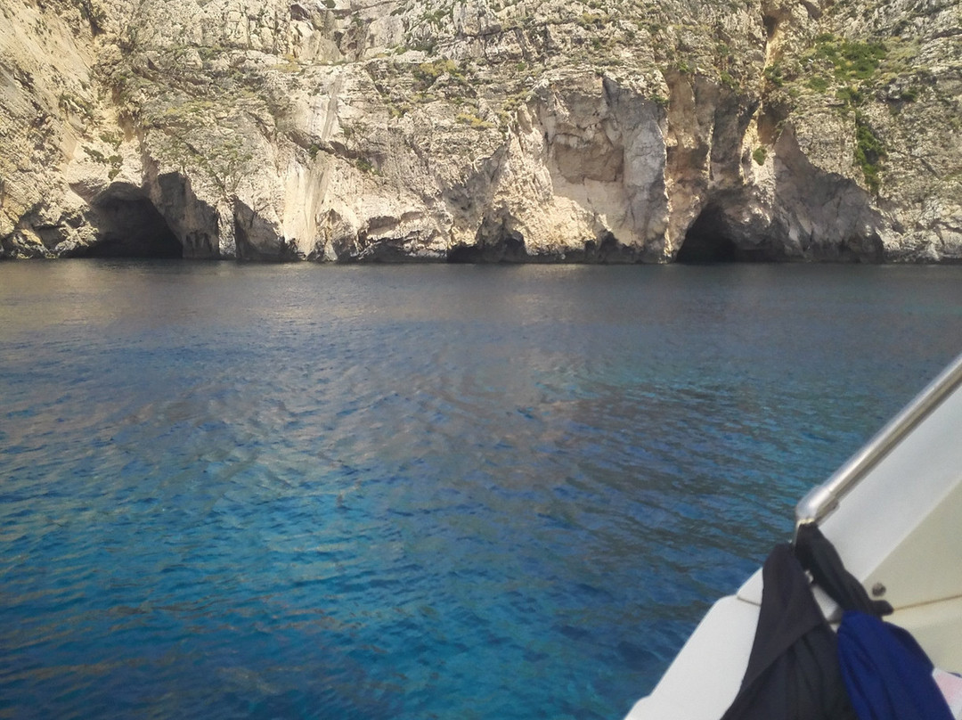 ICARO - Gozo & Comino Boat Tours and Cruises-Ghajnsielem必去景点