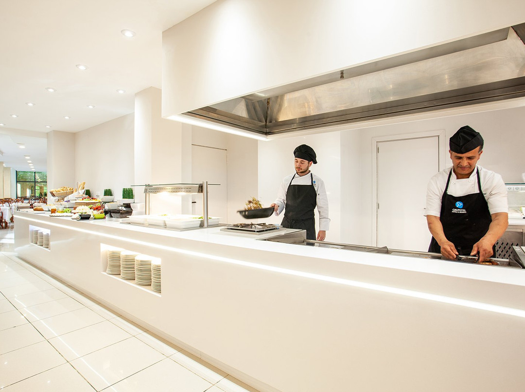 格鲁波泰尔金牛座公园酒店
