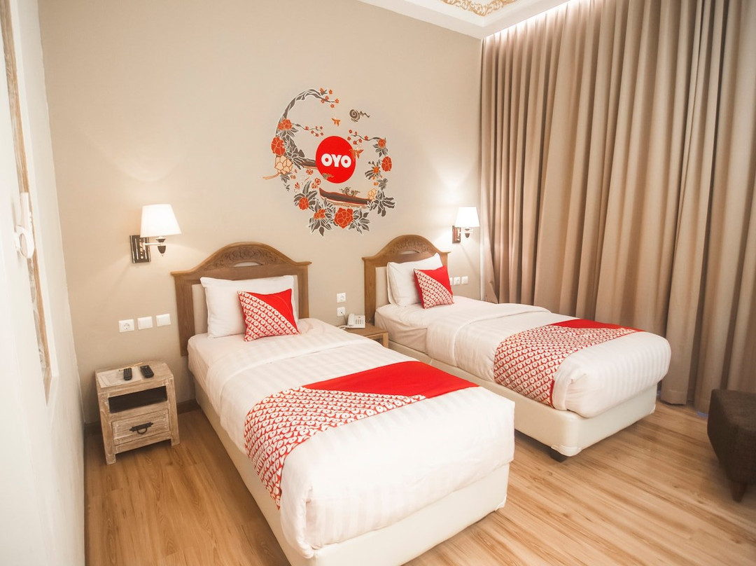 Ndalem Nuriyat主图