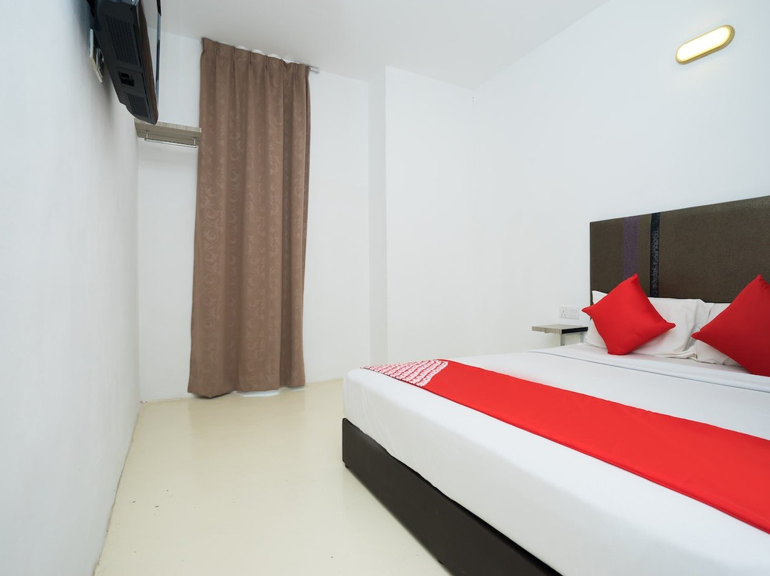 Super Oyo Capital O 90556 Hotel Cherita Rooms主图