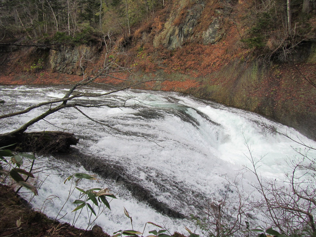 Kanayama Waterfall-标津町必去景点