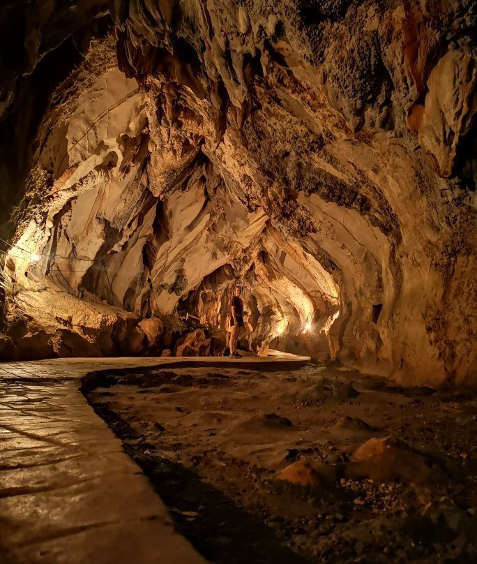Tham Chang Cave景点图片