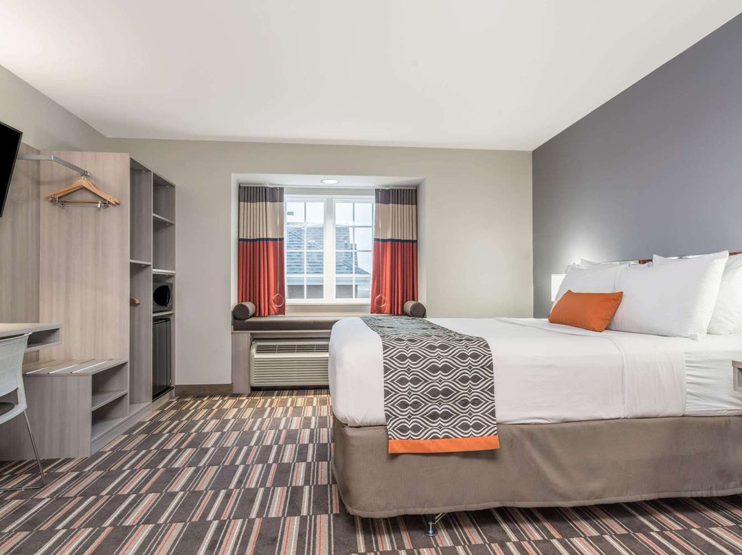 Spark By Hilton Rochester South主图